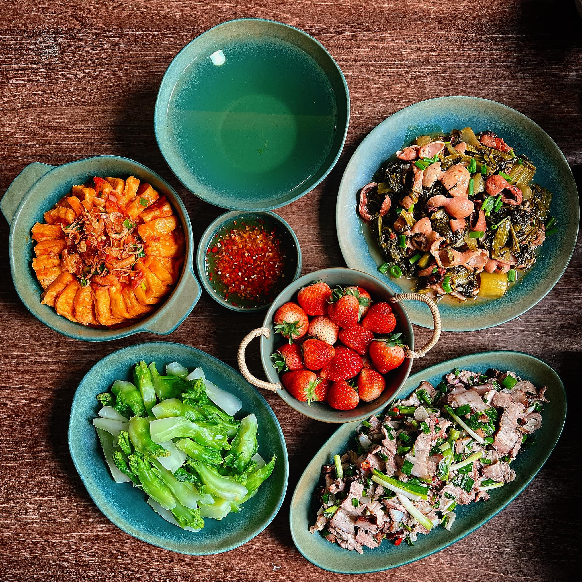 Tối nay chưa biết ăn gì, tham khảo ngay 30 mâm cơm nhà ngon miệng đẹp mắt - 20