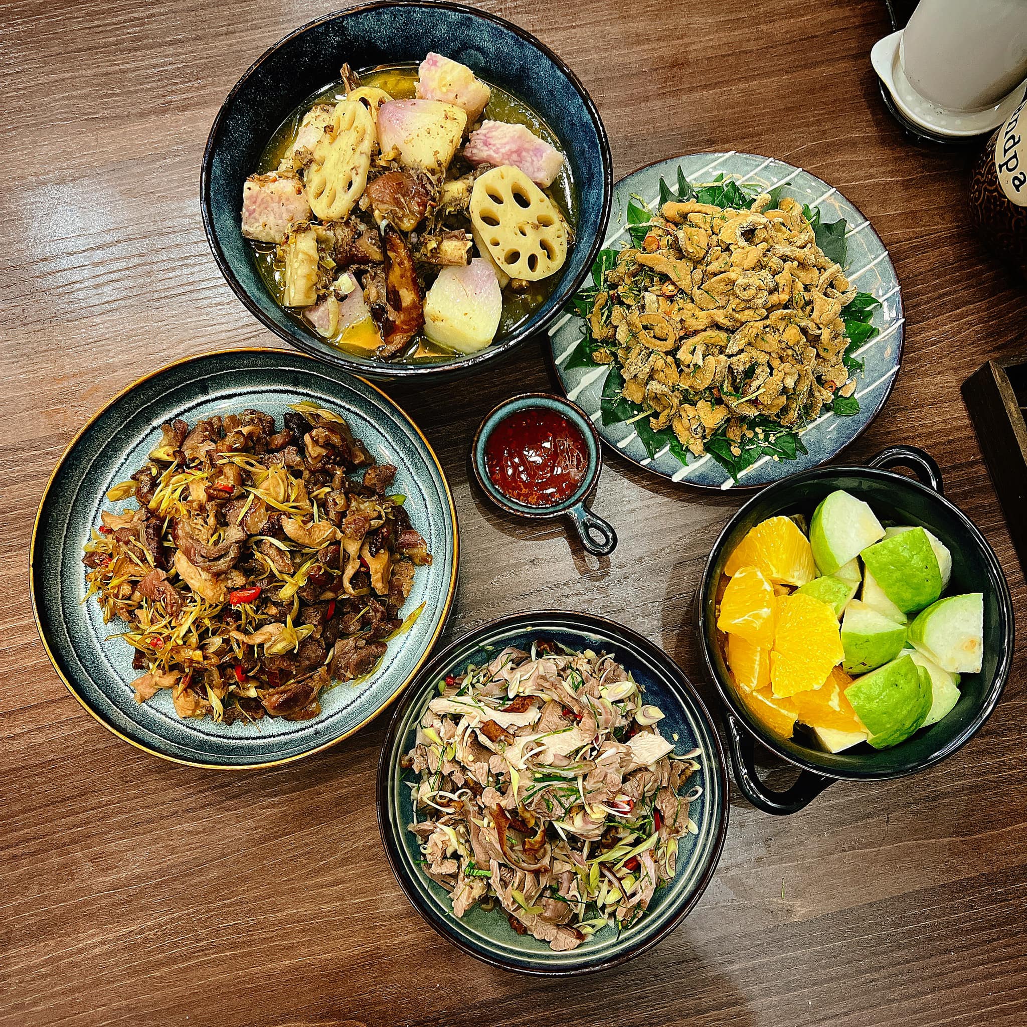 Tối nay chưa biết ăn gì, tham khảo ngay 30 mâm cơm nhà ngon miệng đẹp mắt - 21