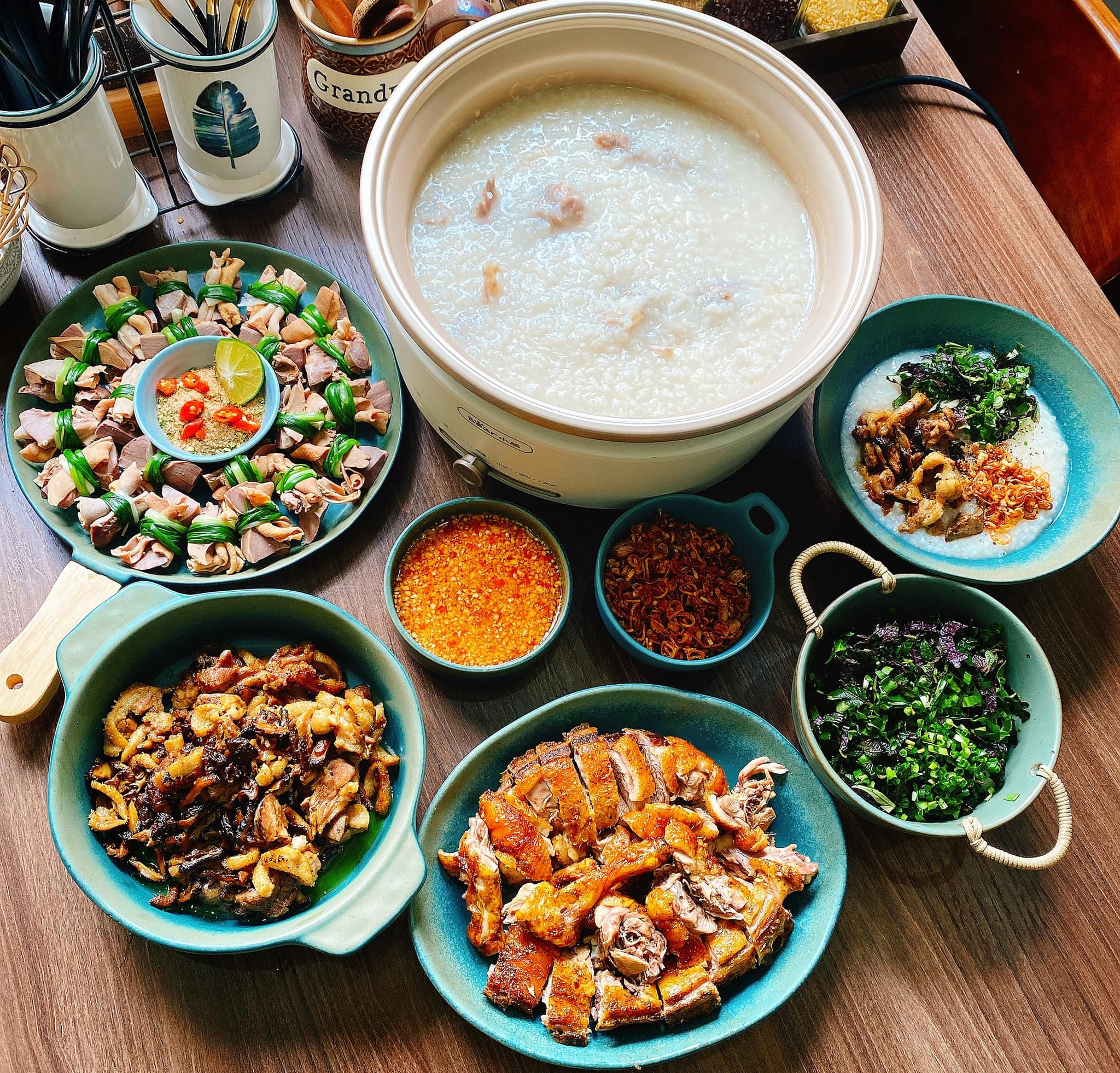 Tối nay chưa biết ăn gì, tham khảo ngay 30 mâm cơm nhà ngon miệng đẹp mắt - 25